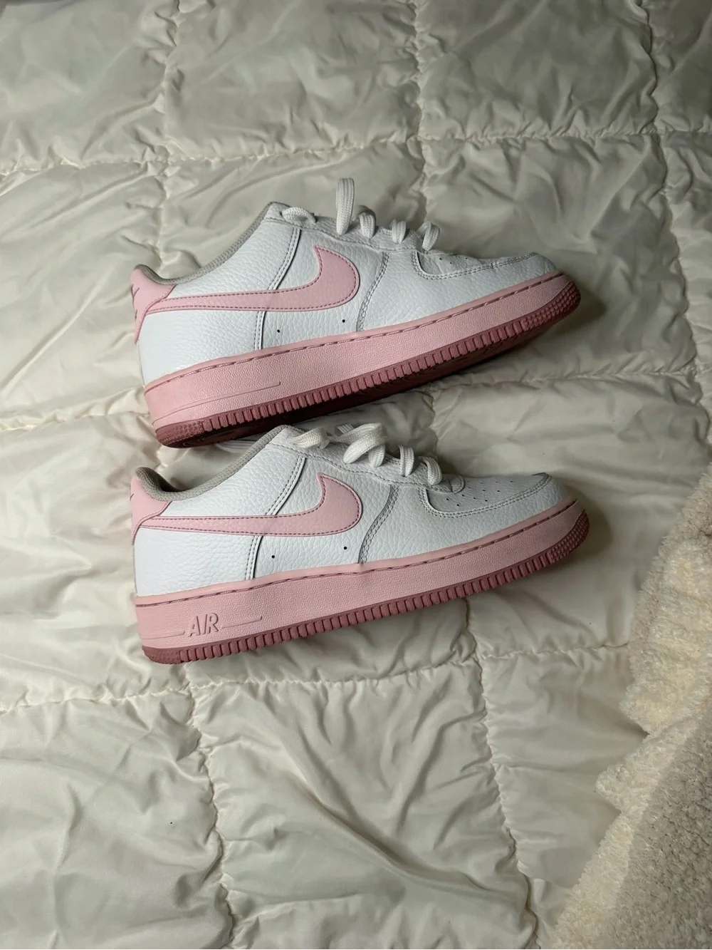 Nike Air Force 1 Low White and Pink Casual Sneakers